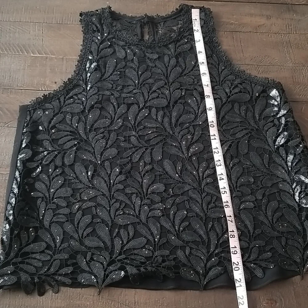 Elegant Crochet Trim Sequin Top